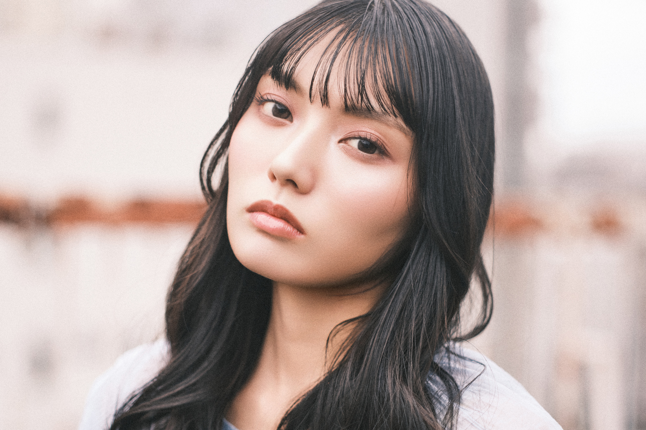 Serene Glow ― 静けさのなかに宿る美しさ。あいら柚月さん（プラチナムプロダクション）ヘアメイク解説