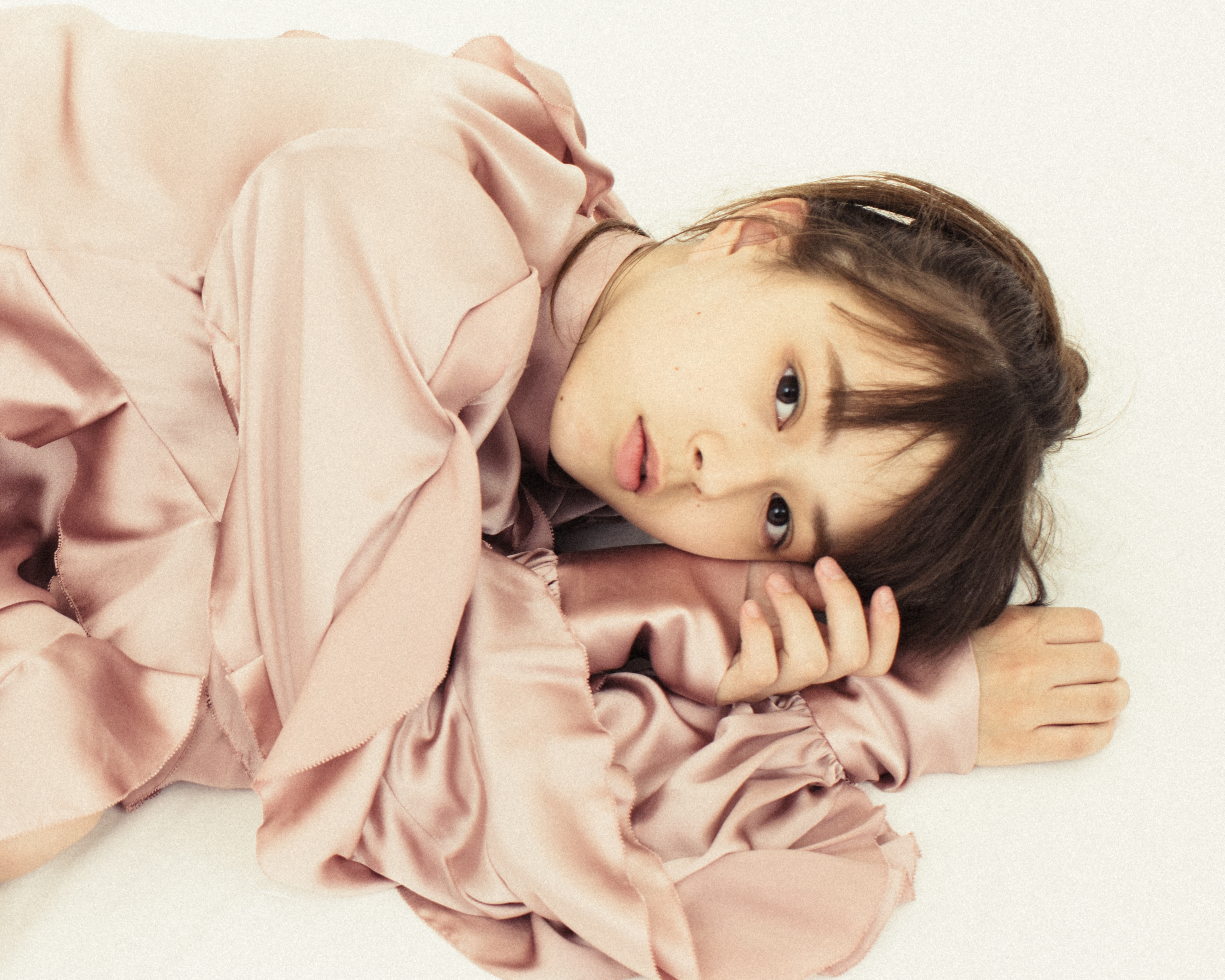 体温のある静けさ。カバーヘアクリエイティブが描く、無防備という美学