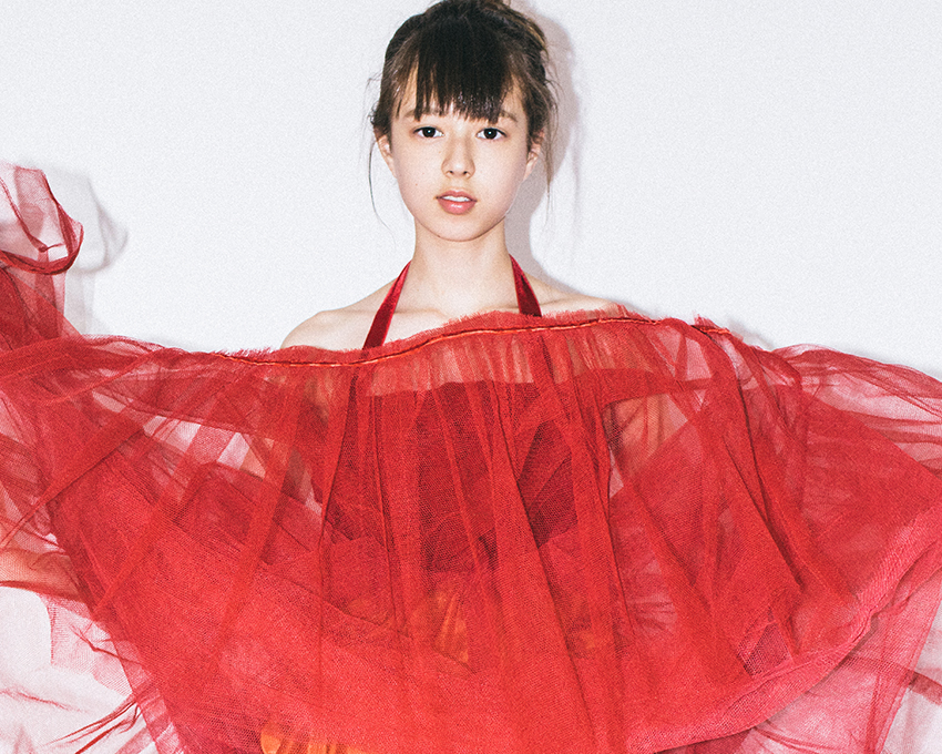 色彩が目覚める瞬間。カバーヘアクリエイティブが解き放つ、ピュアネスという強さ