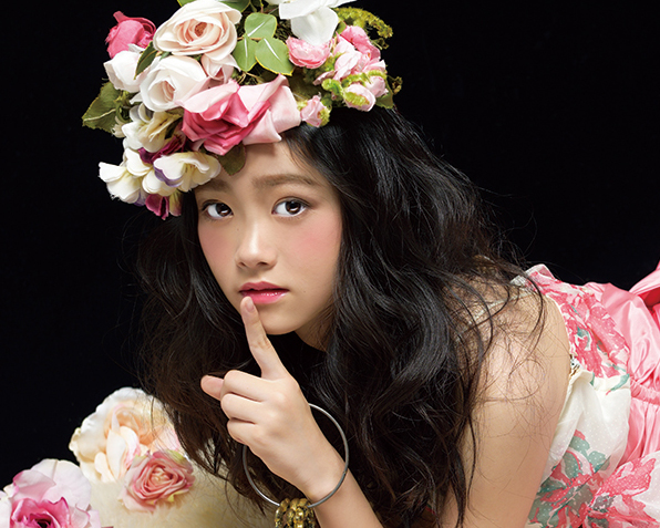 花に囁く沈黙 ― 鈴川紗由、ロマンティシズムの再構築